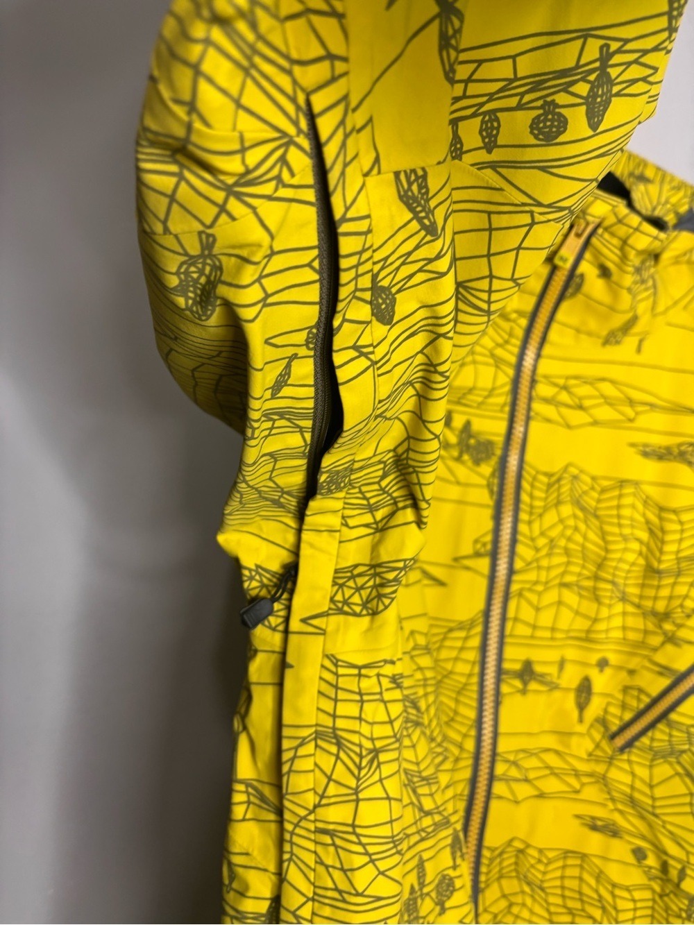 Burton AK 3L Sqwawk Softshell Yellow Printed Jacket, size XXL - Picture 6 of 16